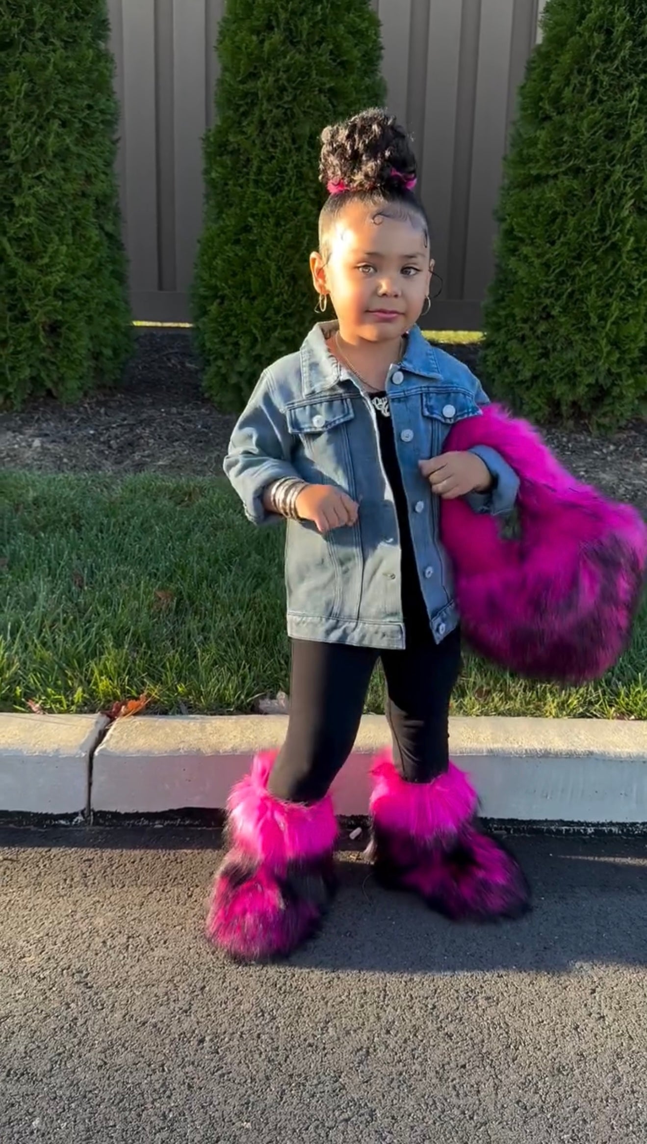 Pre order Fur purse and boots set