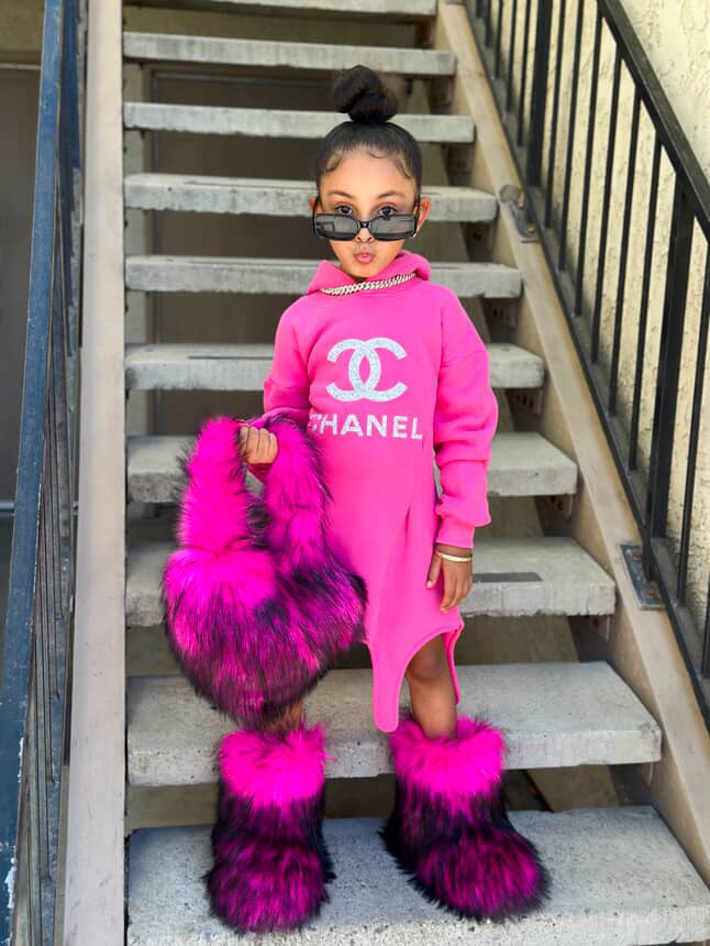 Pre order Fur purse and boots set